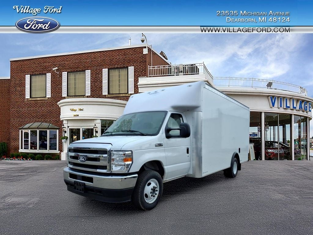 2027 Ford E-450SD